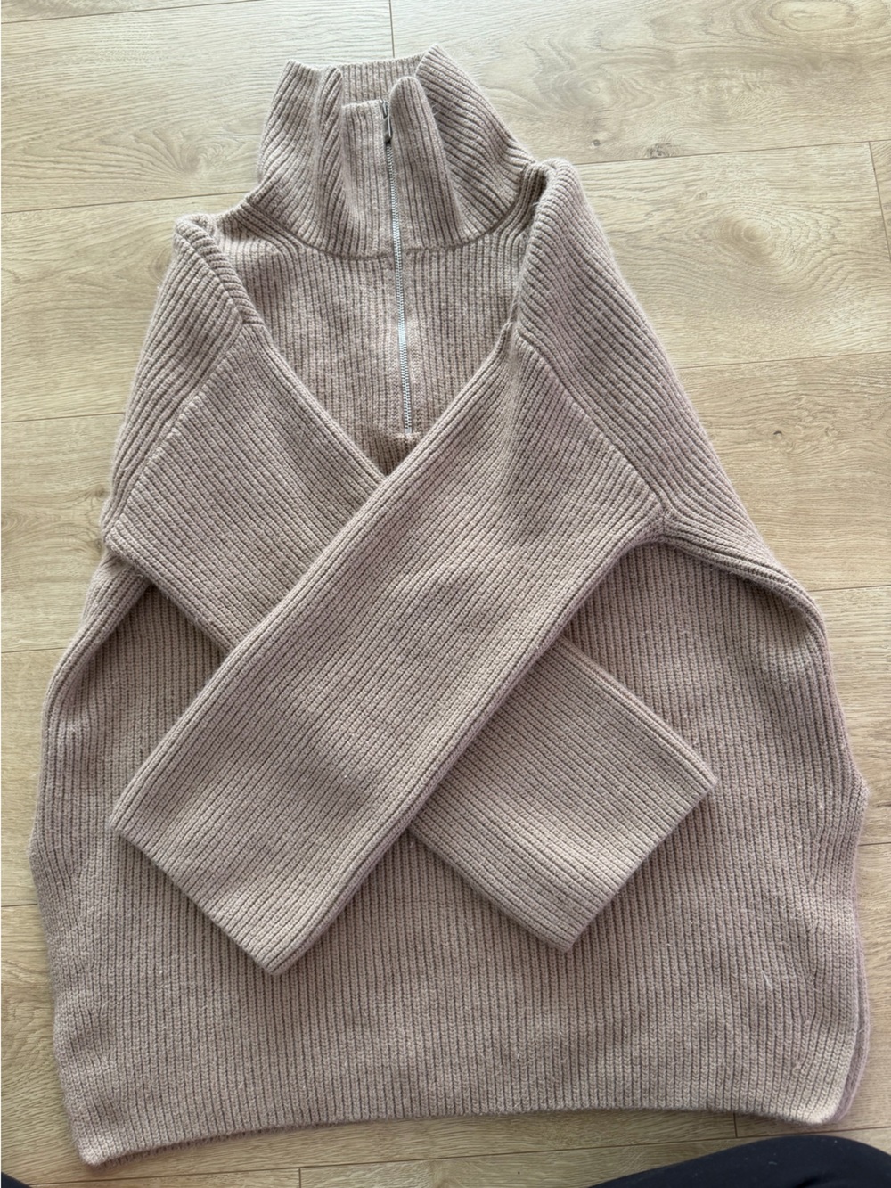H&M Ribbed Half-Zip Sweater in Dusty Mauve